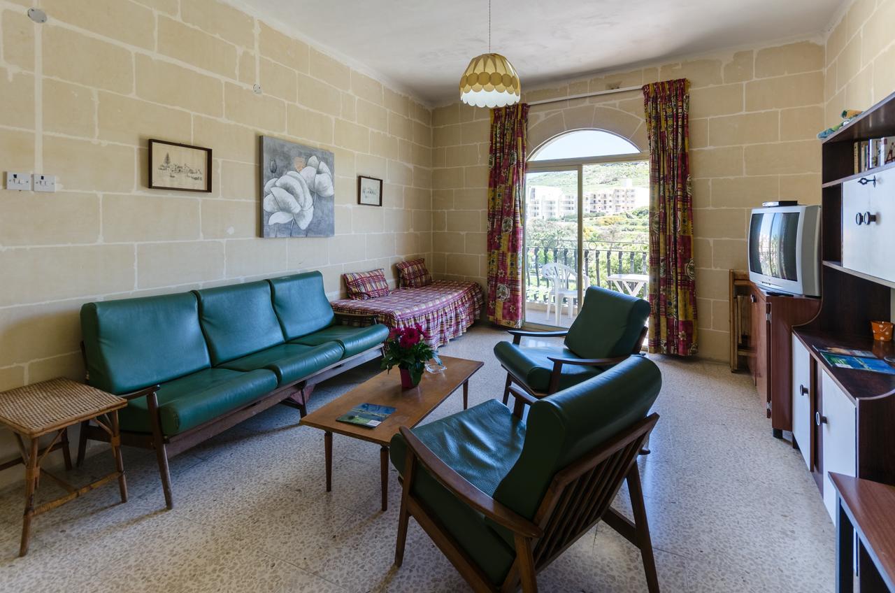 Maryanne-Joe Flats Apartment Marsalforn Exterior photo